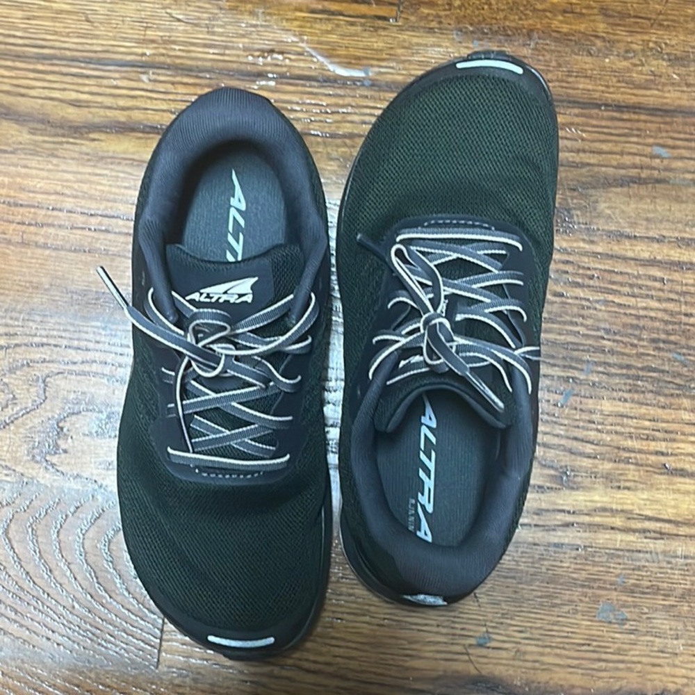 Like New Altras